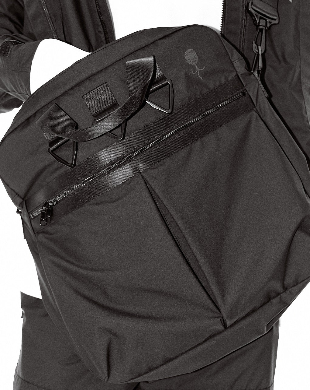 【D-VEC×ALMOSTBLACK】NEW HELMET BAG