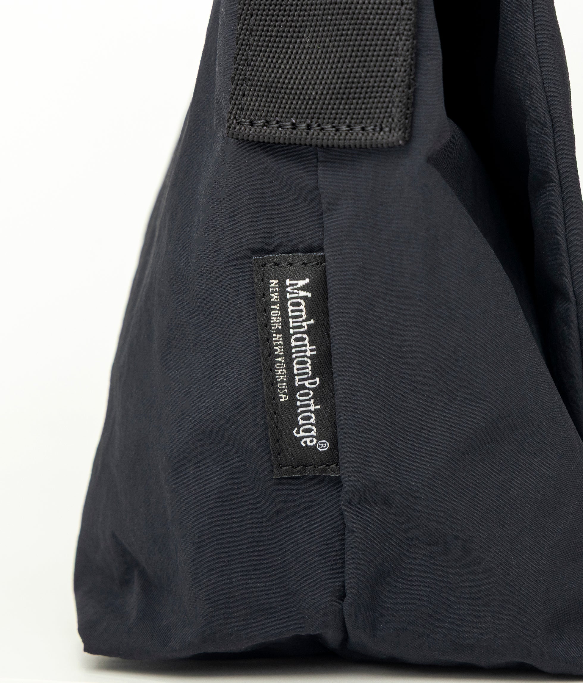 【D-VEC×Manhattan Portage BLACK LABEL】IRVING MESSENGER BAG FISH NETS NYLON