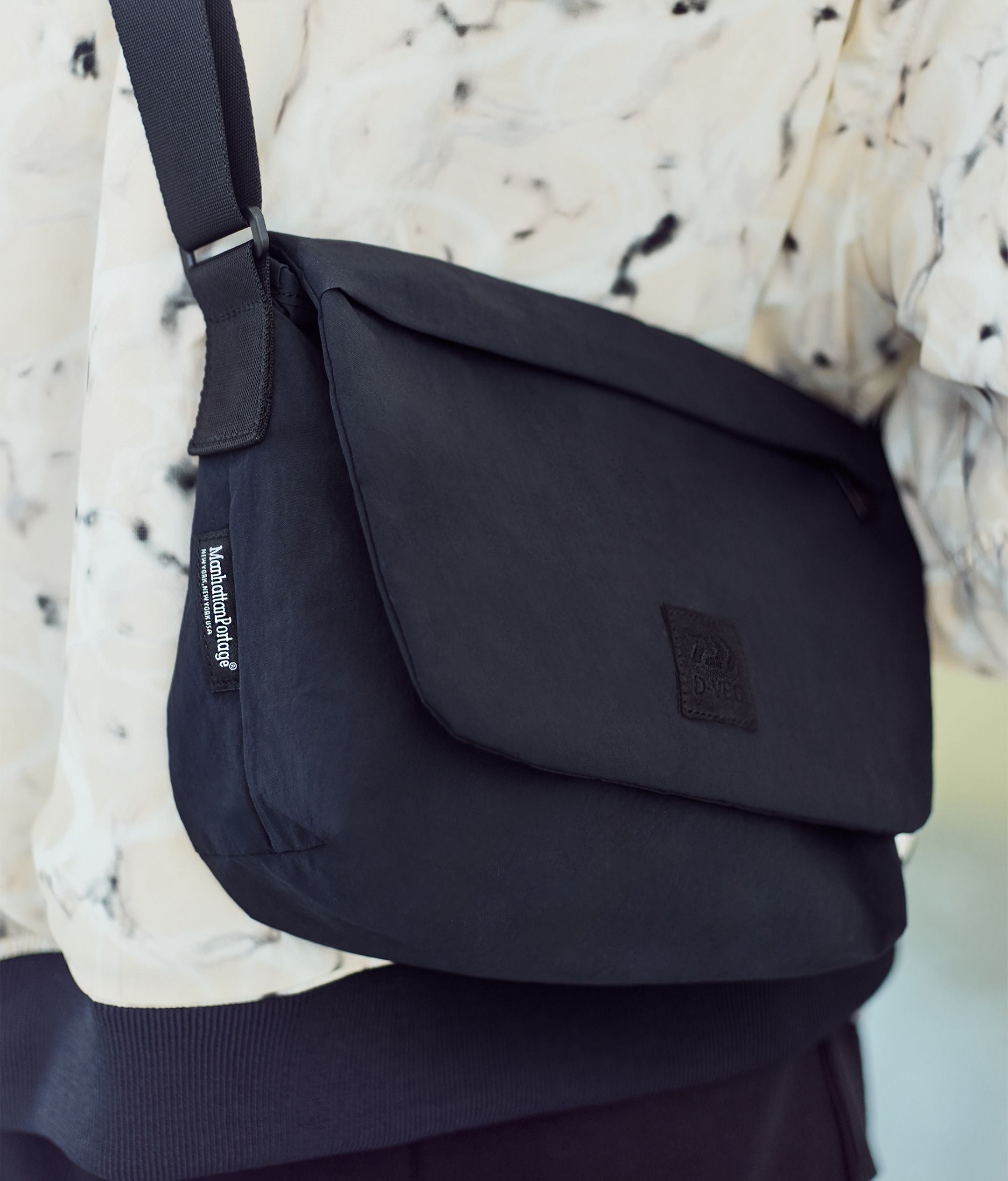 【D-VEC×Manhattan Portage BLACK LABEL】IRVING MESSENGER BAG FISH NETS NYLON