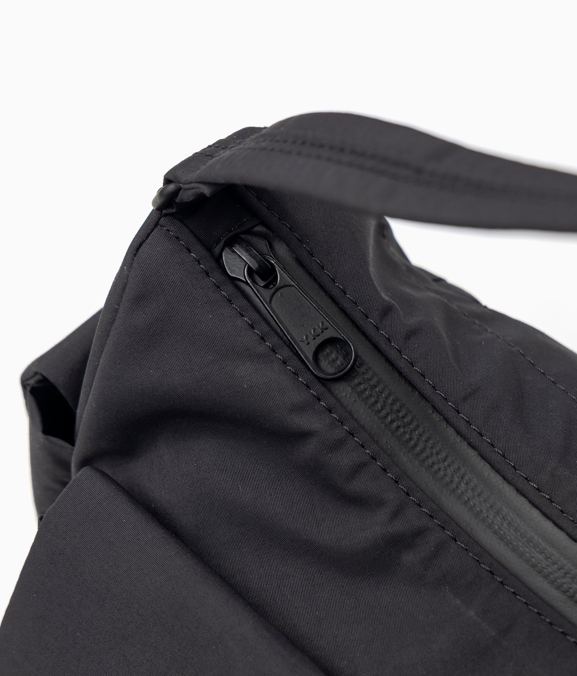 MULTPOCKET MOONBAG